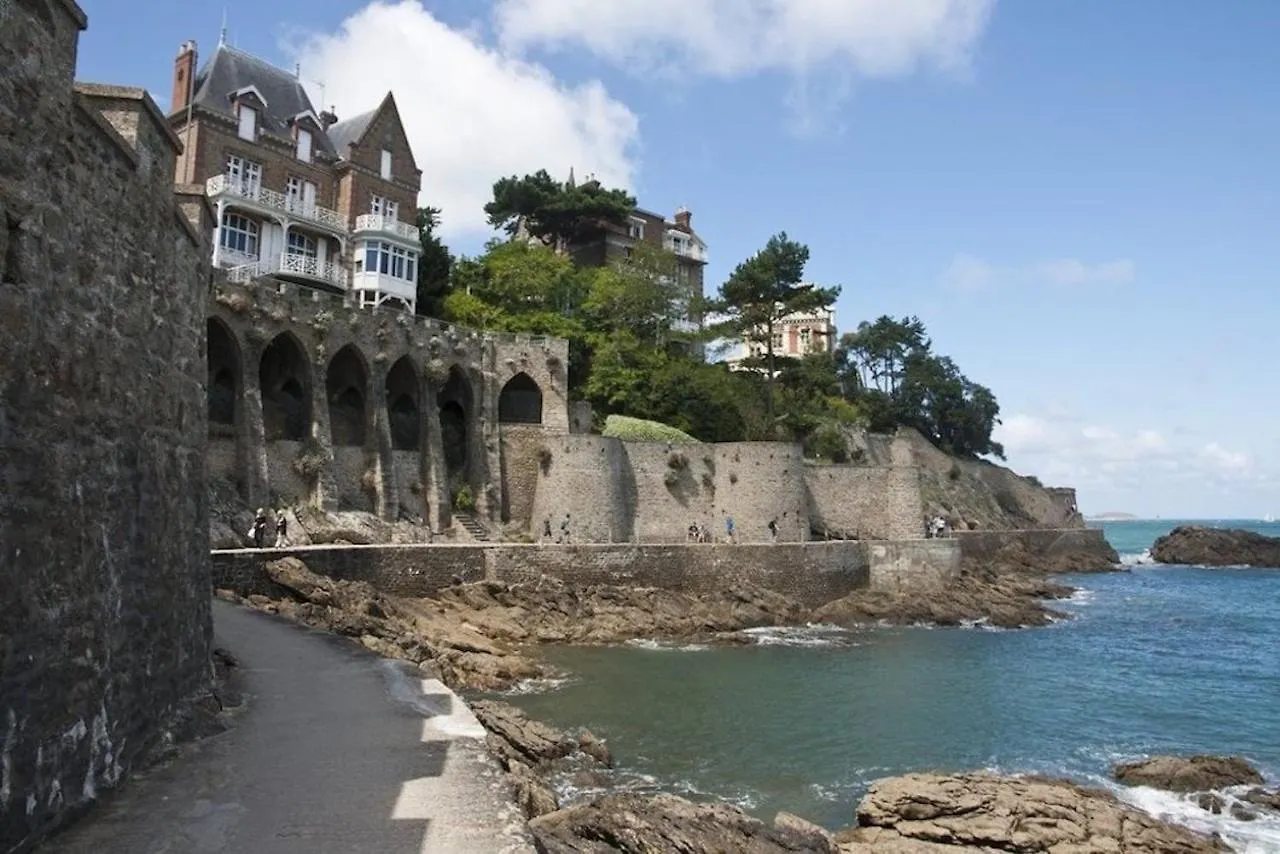 Ferienwohnung Homard & Fox Meuble 4 Etoiles Le Saint-Enogat Dinard